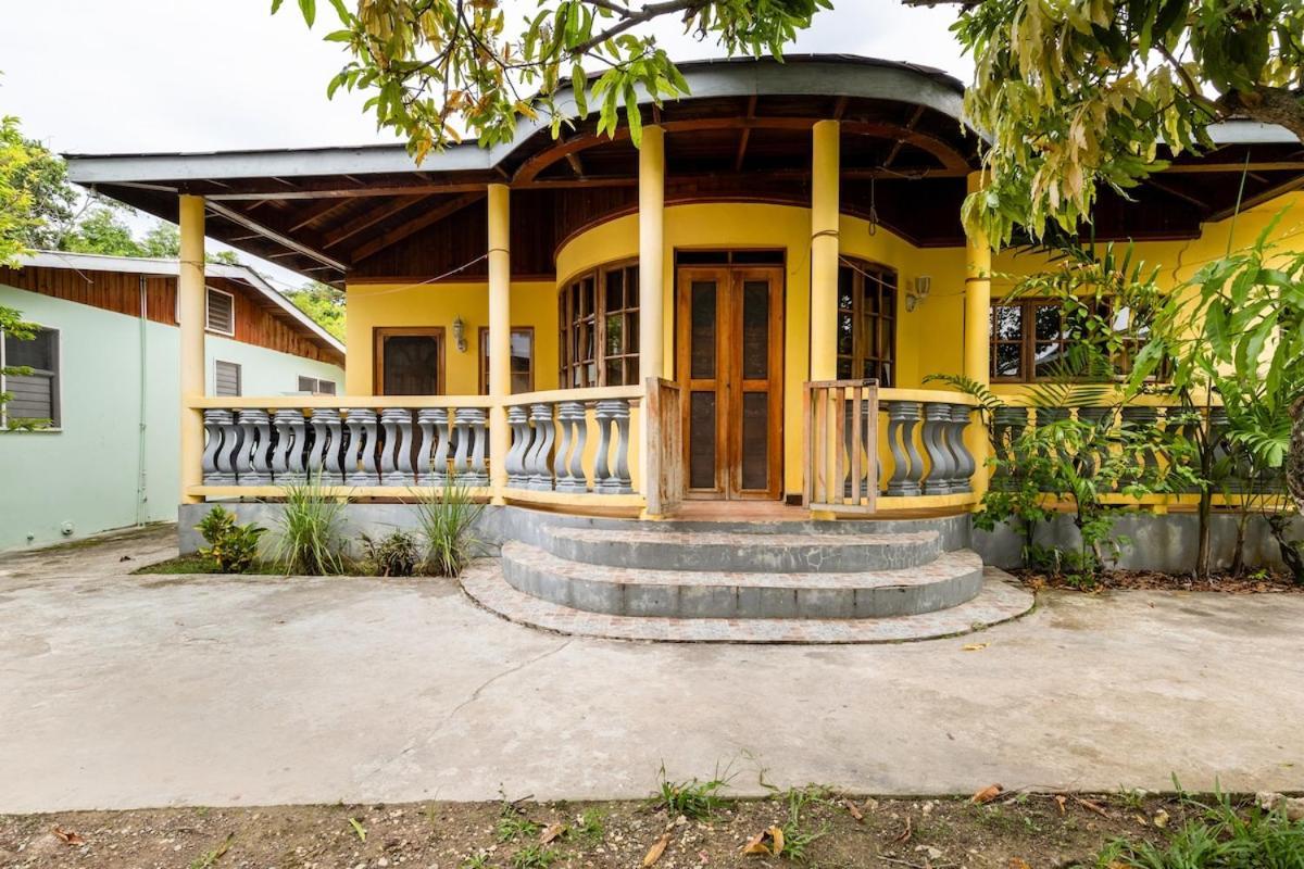 R&V Villa Негрил Экстерьер фото